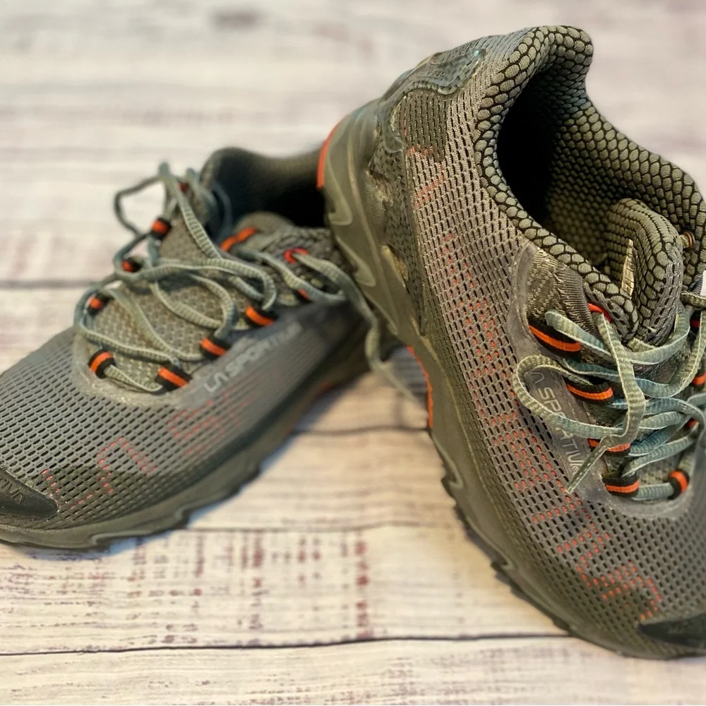 La Sportiva Gray with Red Women’s Trail Shoes (9) - Picture 1 of 5